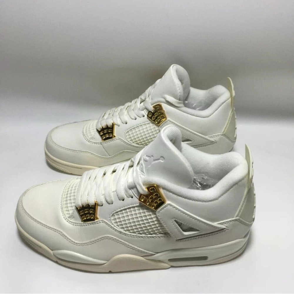 Jordan 4 Retro Metallic Gold Unisex Sneakers